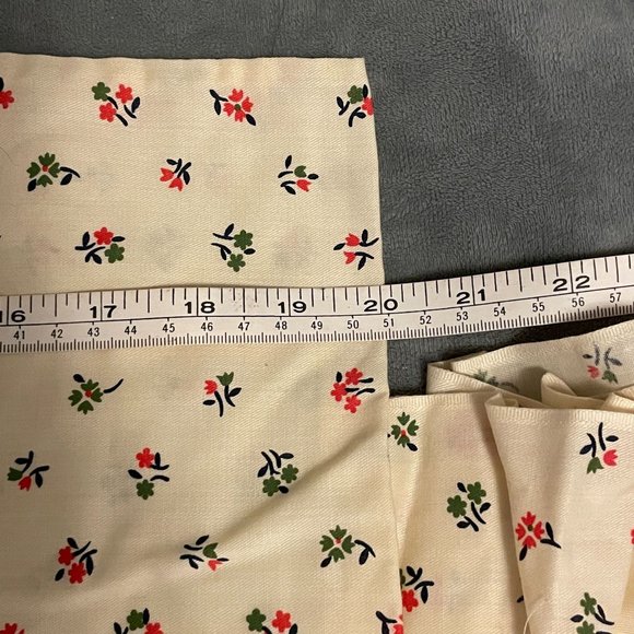 Vintage Handmade Crantex Fabrics Pillowcases Red Green Floral Linens Set of 2 - Picture 6 of 7